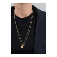 Æstetiks medaljonhalskæde i 18 kt
.
En lille, massiv puslespils amulet i fire variationer.
.
Kan personliggøres med en lille brillant eller gravering 
Passer smukt sammen med det nye dråbevedhæng 🤍